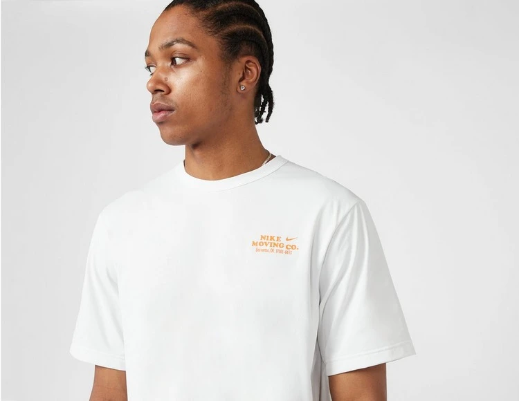Nike Moving T-Shirt 4 Nike Moving T-Shirt - Image 4